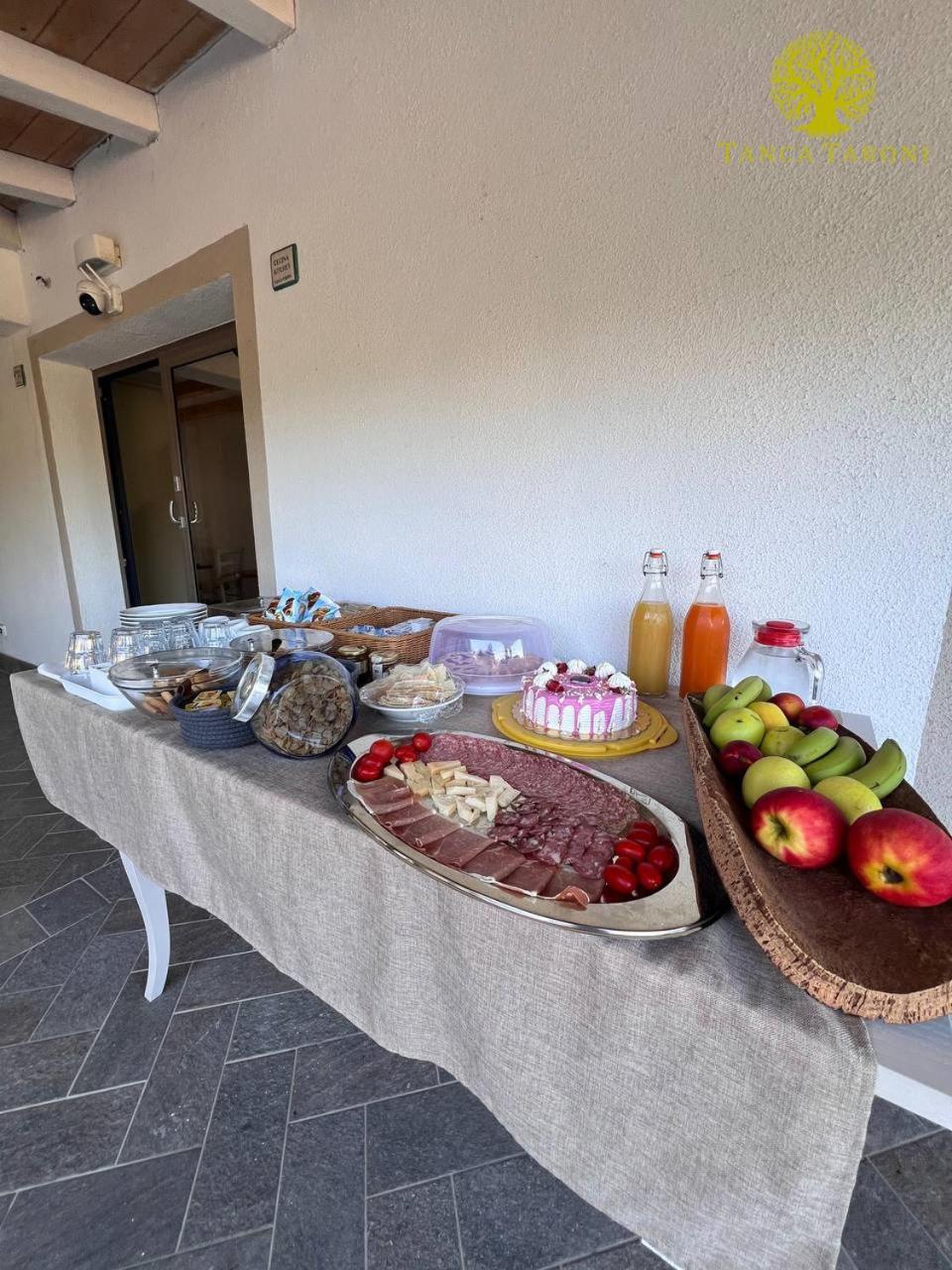 Agriturismo Bed And Breakfast Tanca Taroni Telti Екстер'єр фото