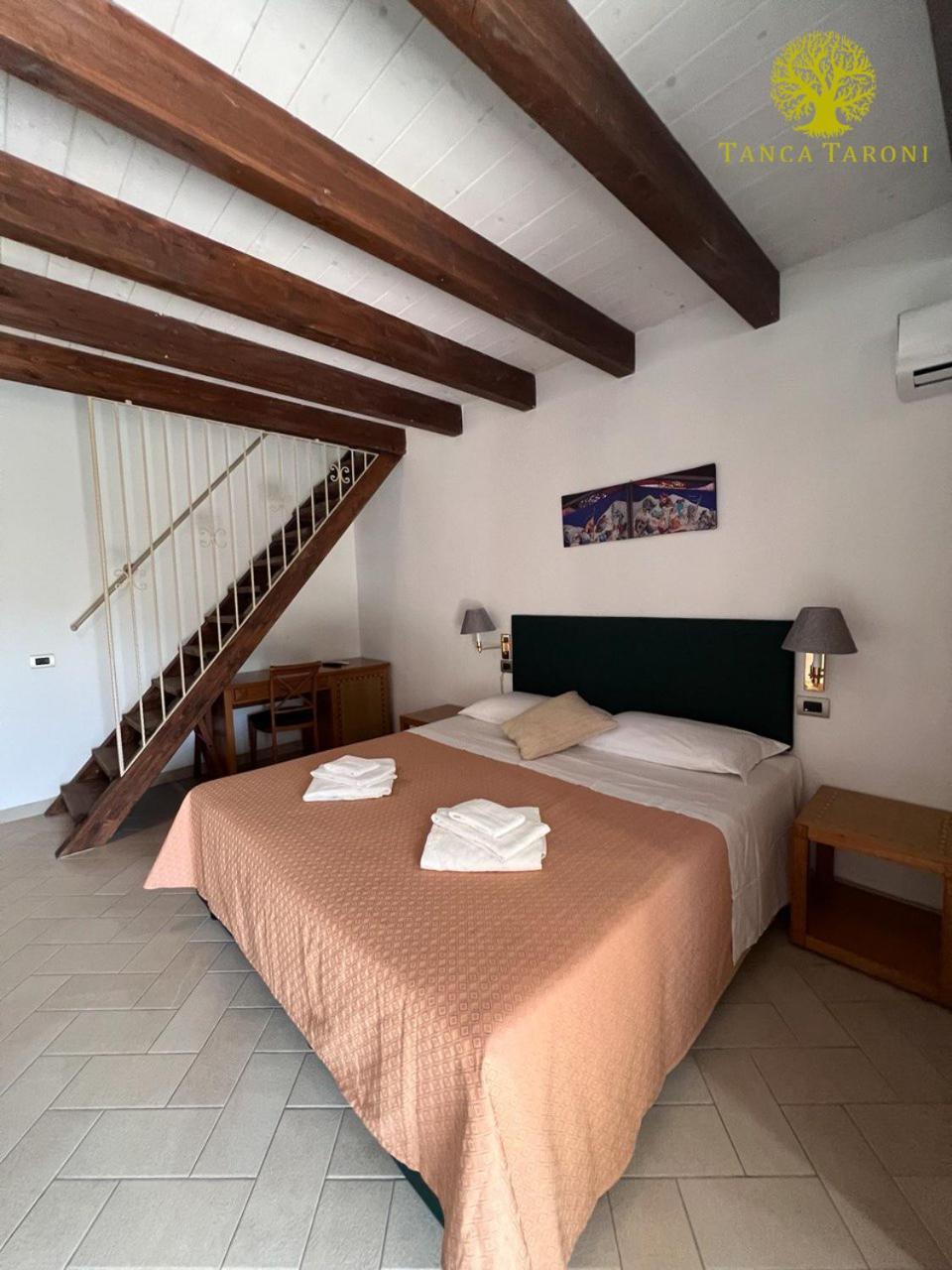 Agriturismo Bed And Breakfast Tanca Taroni Telti Екстер'єр фото