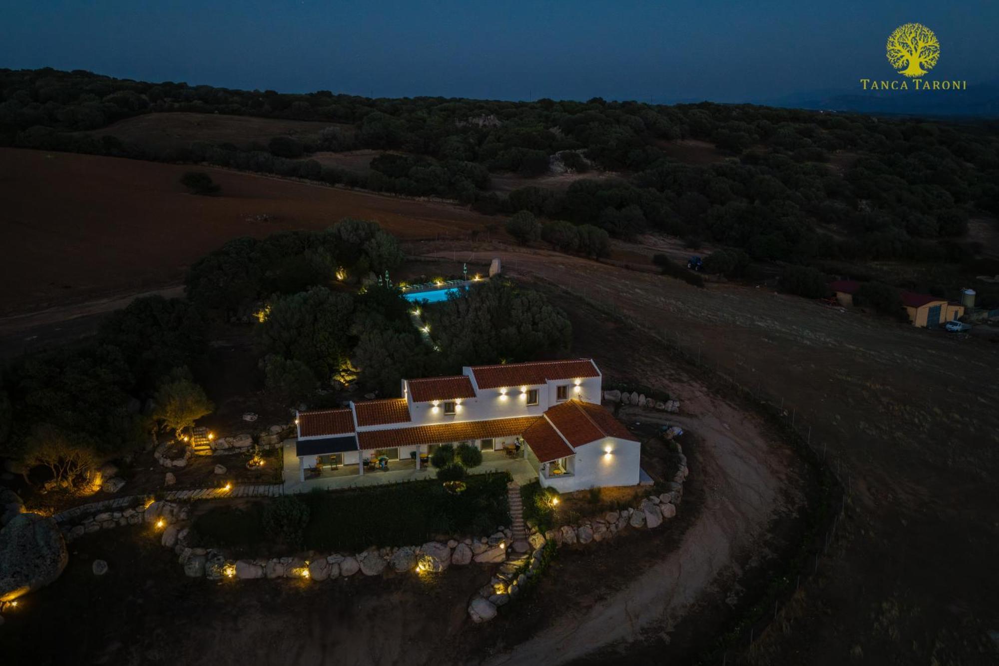 Agriturismo Bed And Breakfast Tanca Taroni Telti Екстер'єр фото