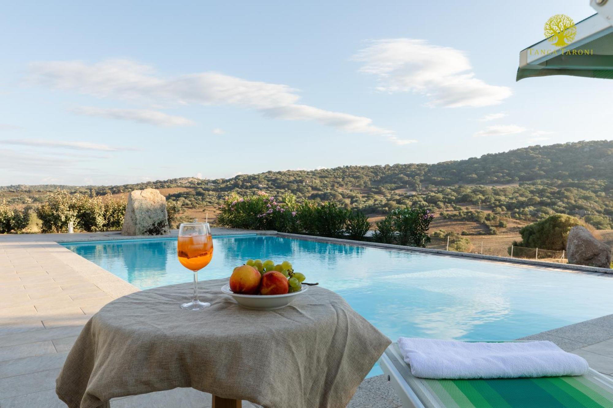 Agriturismo Bed And Breakfast Tanca Taroni Telti Екстер'єр фото