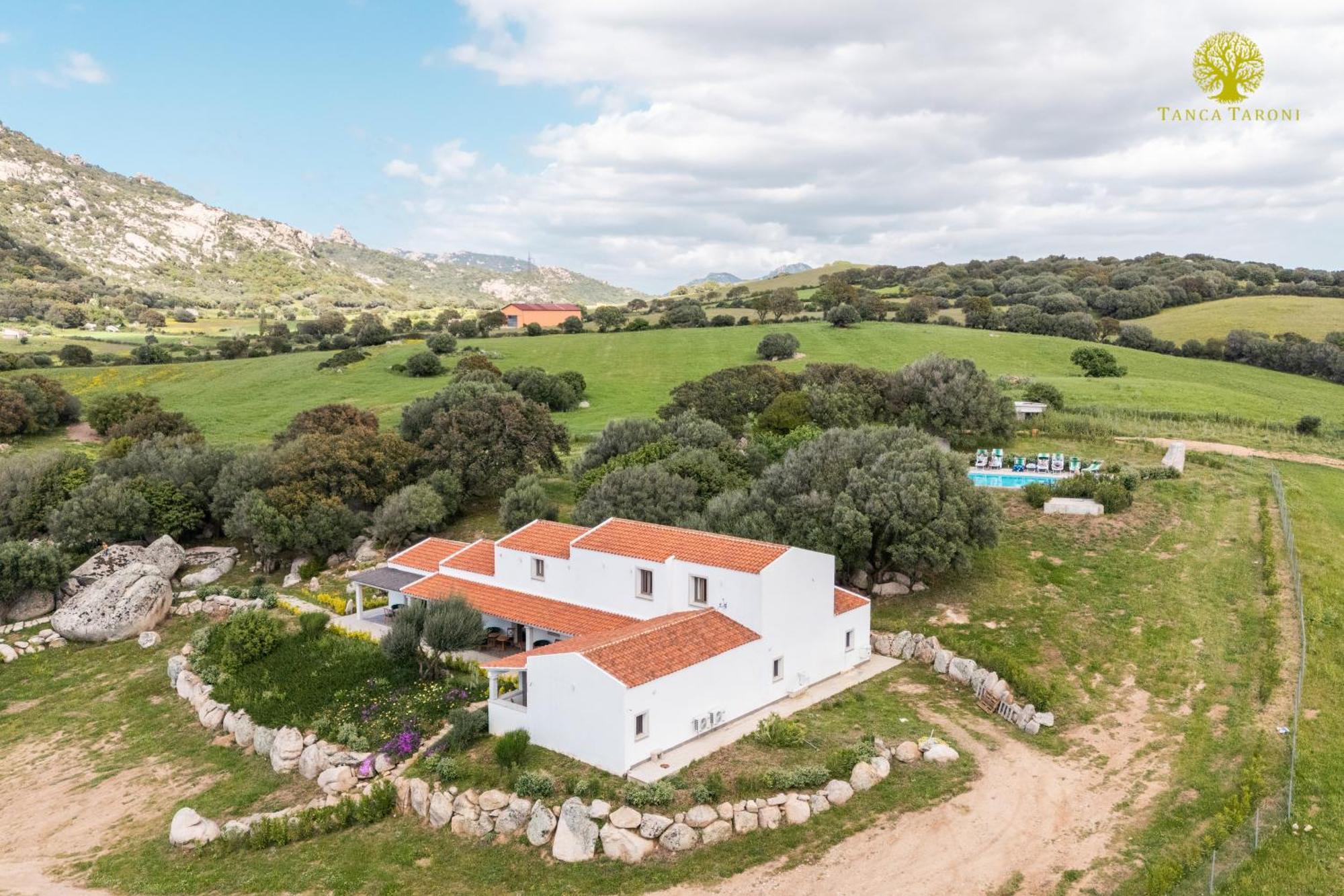 Agriturismo Bed And Breakfast Tanca Taroni Telti Екстер'єр фото