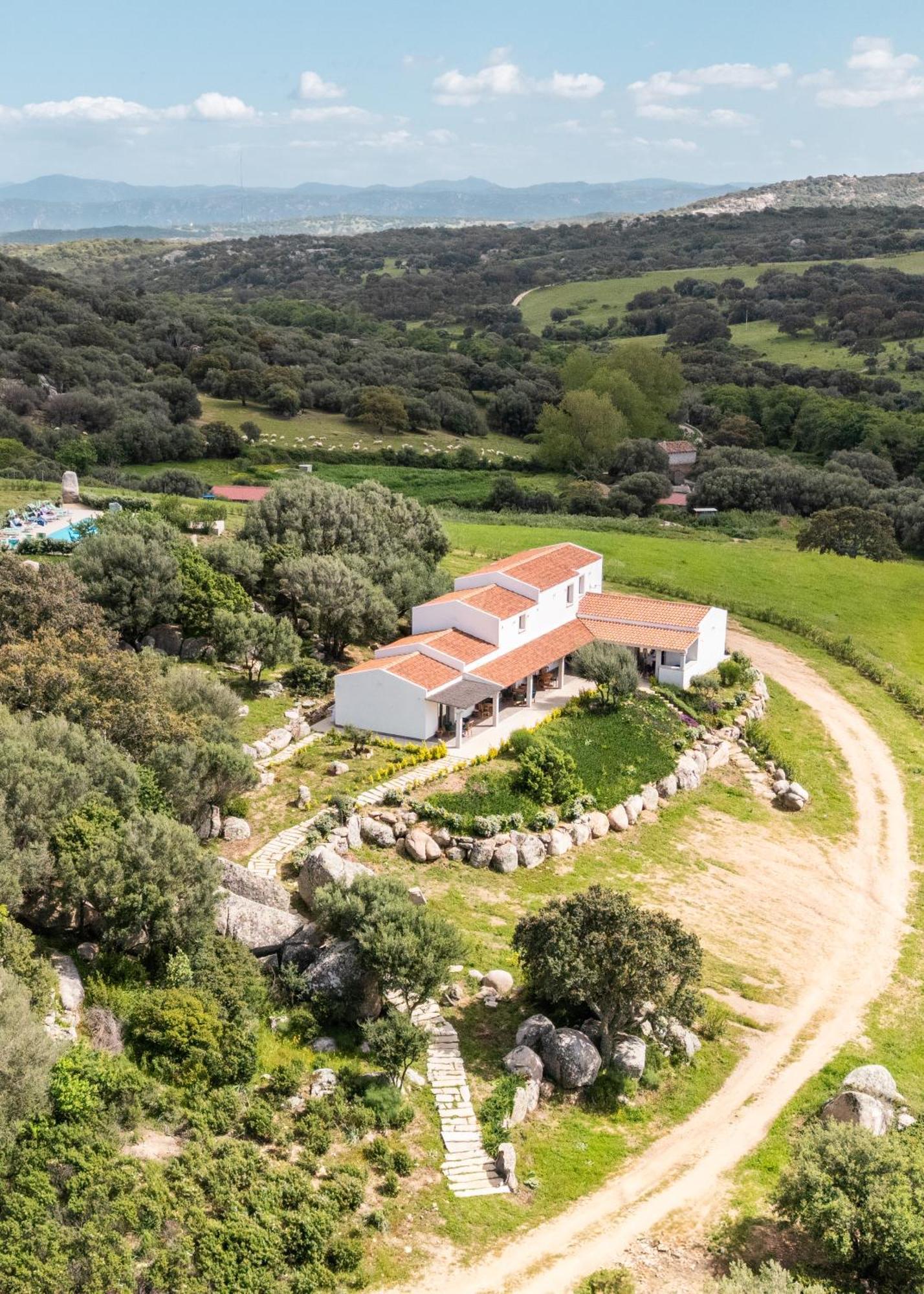 Agriturismo Bed And Breakfast Tanca Taroni Telti Екстер'єр фото